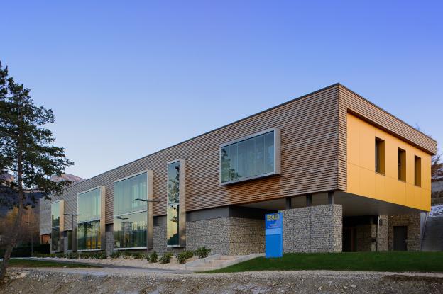 Vue extérieure de la Maison du Territoire © Studio Erick Saillet