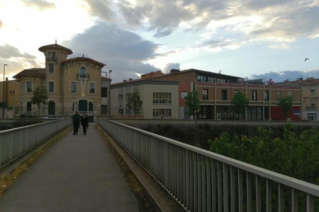 Vue de l'intégration du bâti neuf en liaison avec la maison Lamourelle de style 