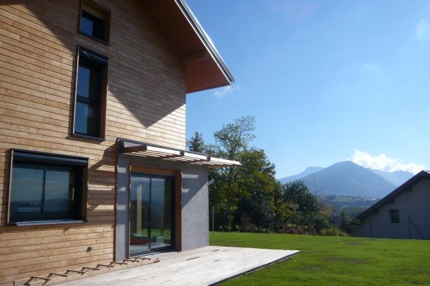 façade mixte: enduit et bois