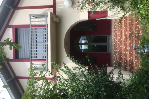 Façade principale Sud, entrée de la maison.