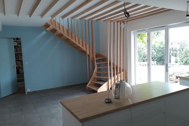 aaz_architectes_wts_01_cuisineescalier1.jpg