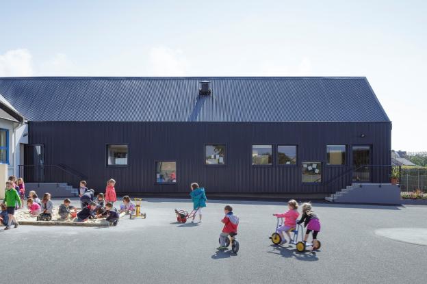 Cour école de Camlez