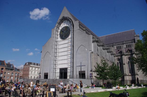 Façade de la cathédrale Notre-Dame de la Treille