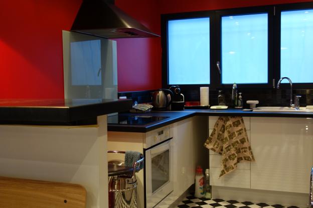 Cuisine dans l'ancien garage