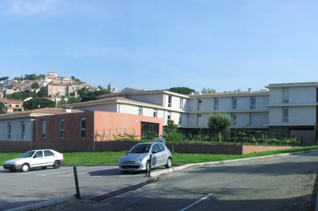 pierrefeu_exterieur.jpg