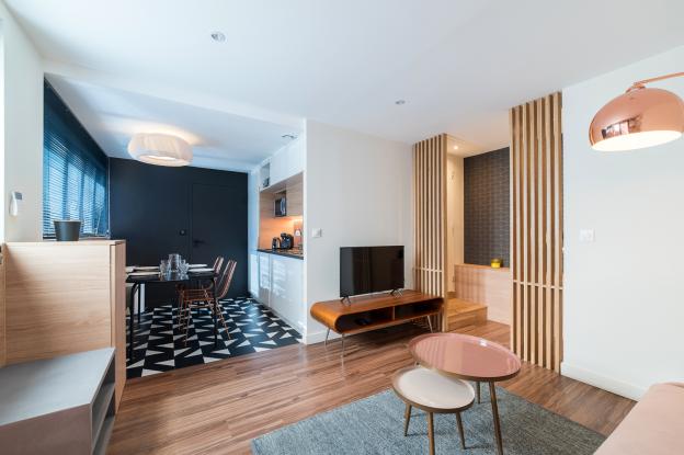 Transformation de bureaux en habitat locatif de courte durée (airbnb) : pièce de