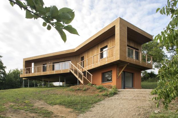 Maison bioclimatique sur pilotis