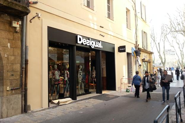 Reprise en sous oeuvre d'un local destiné à accueillir un commerce.