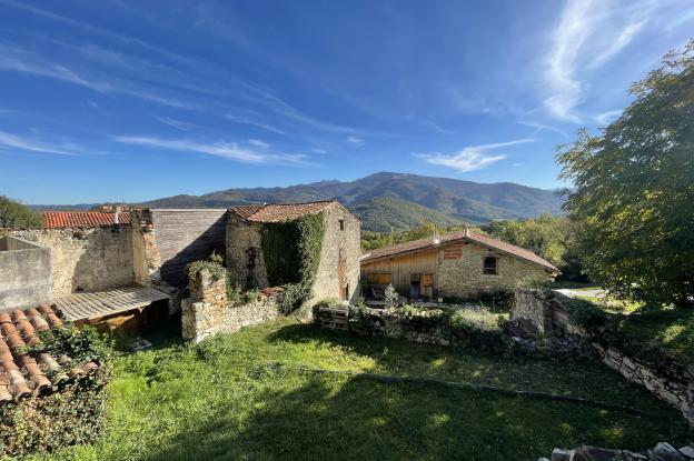 La grange et la maison avant travaux