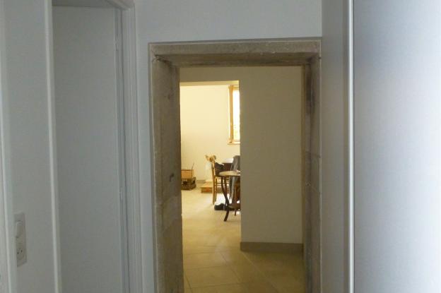 Après travaux, puit de lumière installé dans un dégagement très sombre.