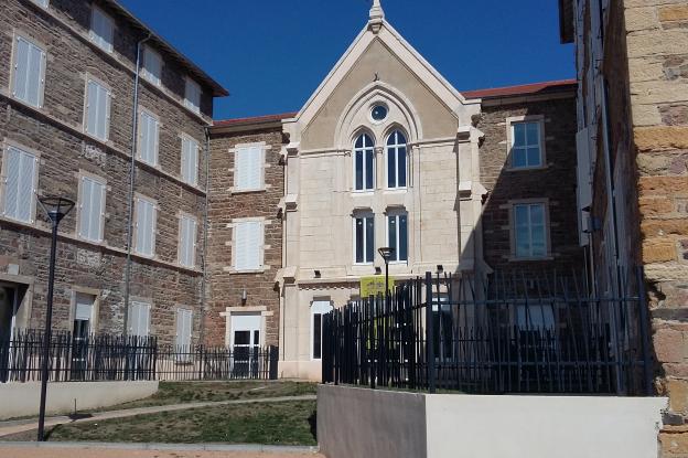 Réhabilitation d'une ancienne maison de retraite en plateaux de logements