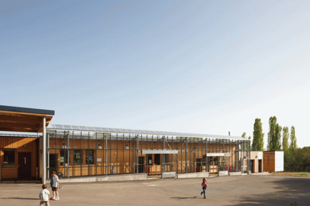 Côté cour de récréation