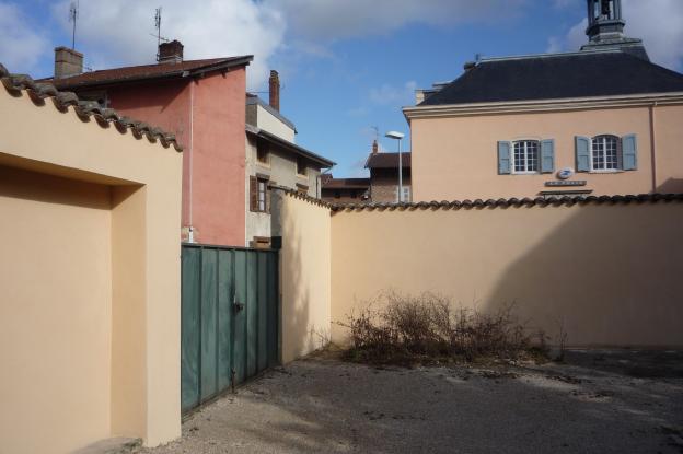 LA COUR