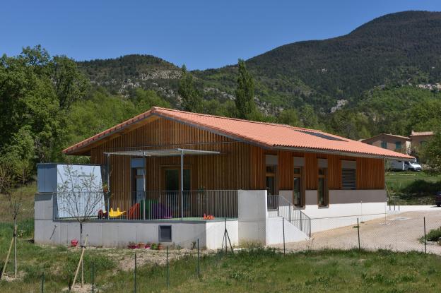 Située dans la vallée de l'Asse à l'arrière de la mairie de Beynes, la micro-crè