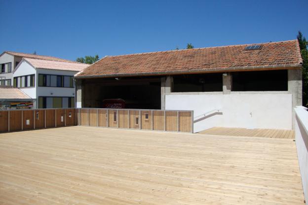 terrasse de 200m2 sur le toit du magasin de producteurs