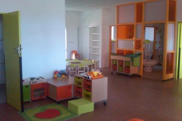 2010_crecheb1.jpg