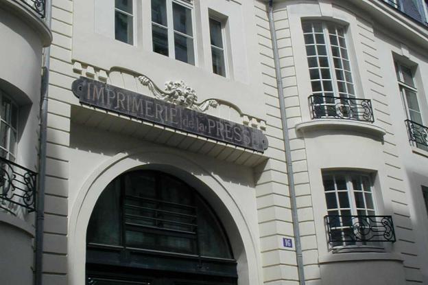 paris_croissant.jpg