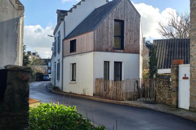 vue_rue_large_angle.jpg