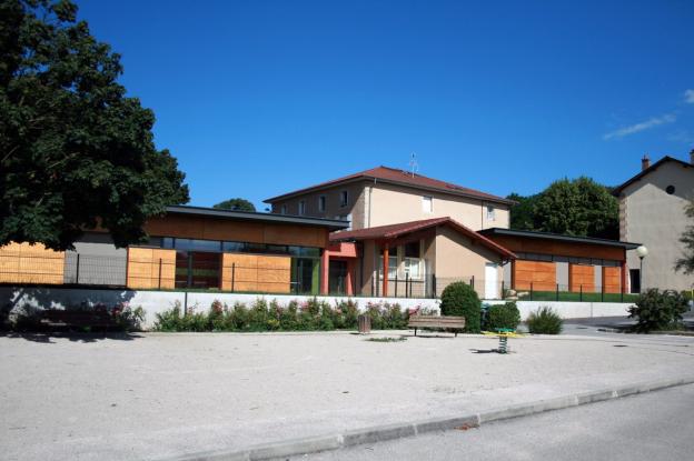 Façade Principale - Groupe Scolaire Saint Lattier