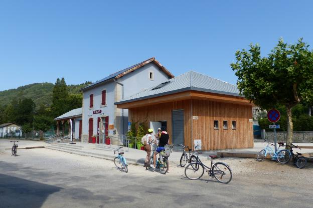 ancienne gare réaménagée en accueil touristique, point d’information et locaux a