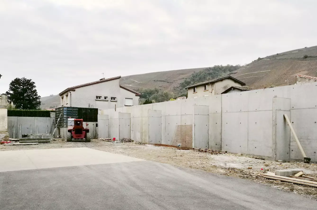 Construction d'un auvent - Domaine Gerin