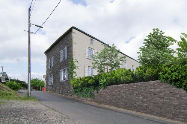 1027_vue_bas_castel.jpg