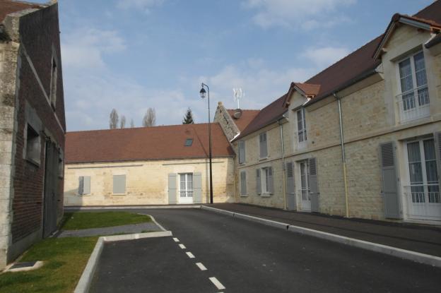 façade sur la rue de l'ancienne ferme