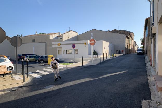 Bureau de Poste / Cazouls Les Béziers / Vue facade principale