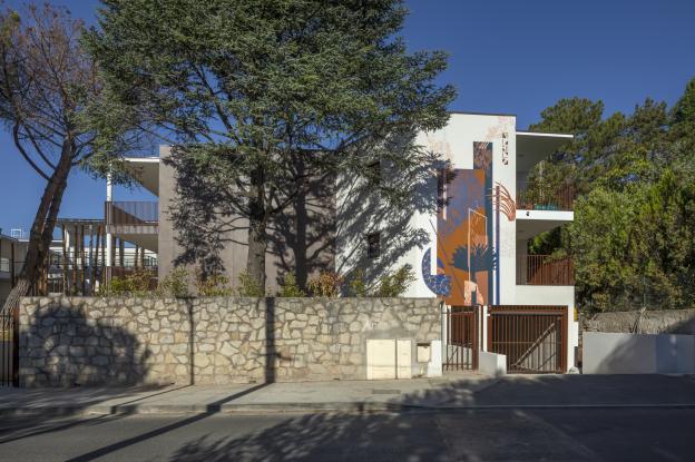 vestia_patio_des_arts_sol_01.jpg