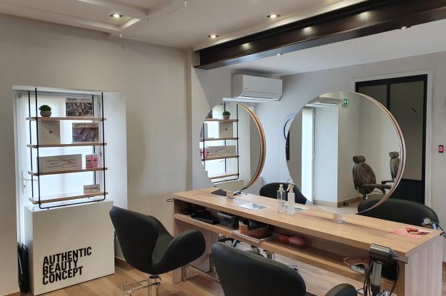 Transformation d'une maison en salon de coiffure
