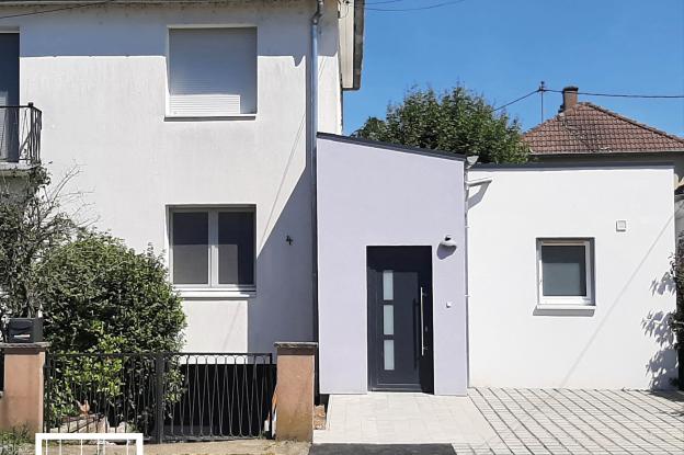 Extension de maison et volumetrie sur la rue