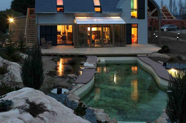 Une maison bioclimatique et organique en Bretagne, à Baden - 2012