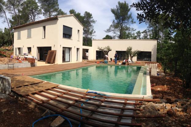 Maison individuelle avec chambres d'hôtes et piscine