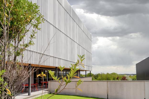 Photo - extérieur - École supérieure d'ingénieurs de Reims- ESI Reims