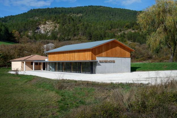 surface de plancher : 223 m2 coût prévisionnel travaux : 650 000€ HT