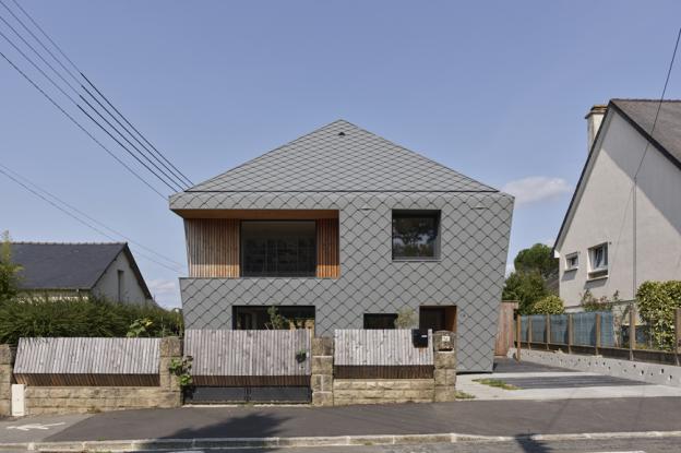 Maison écailles, nouvelle vie pour cette maison des années 70