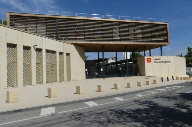 Façade
