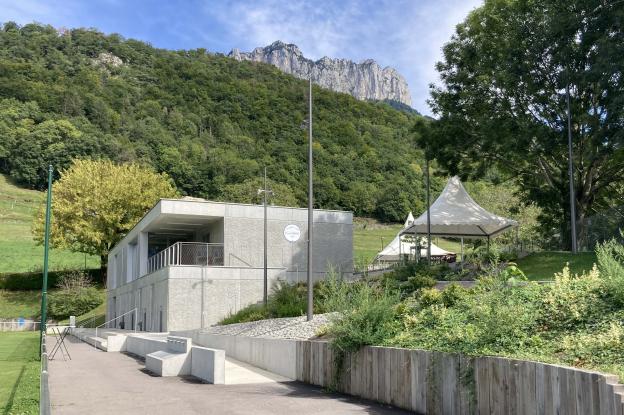 vestiaires de foot - Menthon Saint Bernard