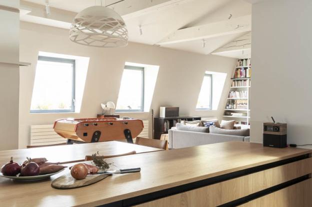 Cuisine communiquant avec le séjour et la salle à manger