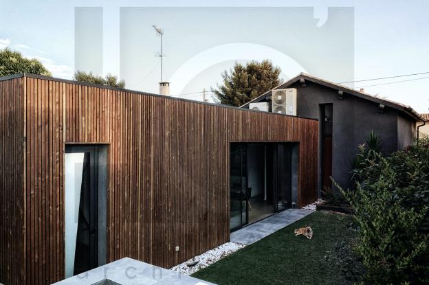 Villa GTR . Vue depuis le jardin