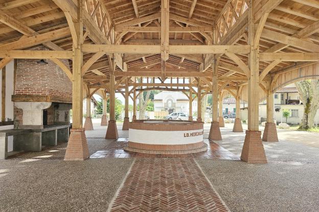 Vue intérieure et charpente bois