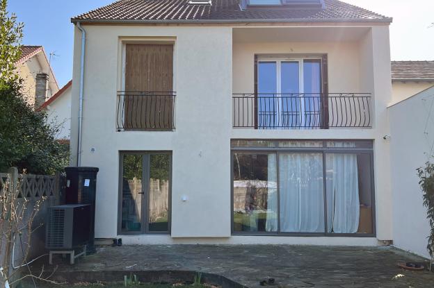 La façade sur jardin