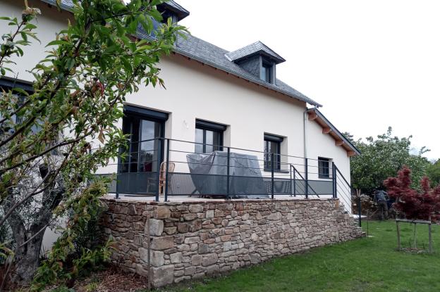 Surélévation , extension et rénovation d'un pavillon 