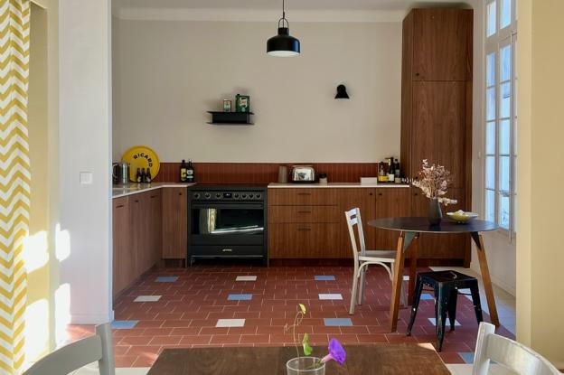 vue cuisine depuis le salon 
