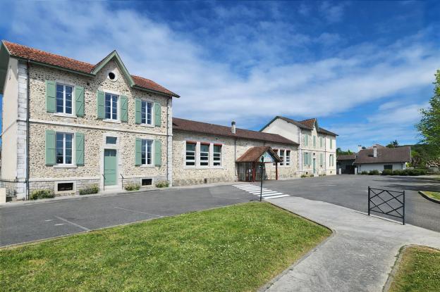 LOGEMENTS COMMUNAUX