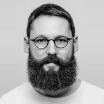 portrait_h.jpg