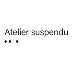 Logo de l'Atelier suspendu, en noir et blanc.