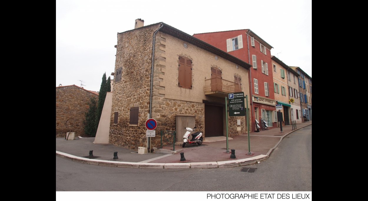 Réhabilitation et surélévation d'une bâtisse de village à Roquebrune sur Argens