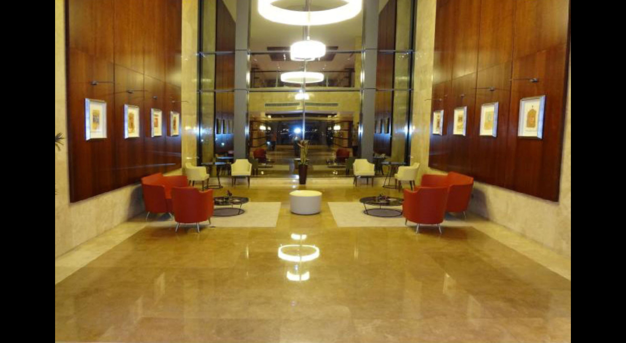 Etages - Intermediate floors lobbies
