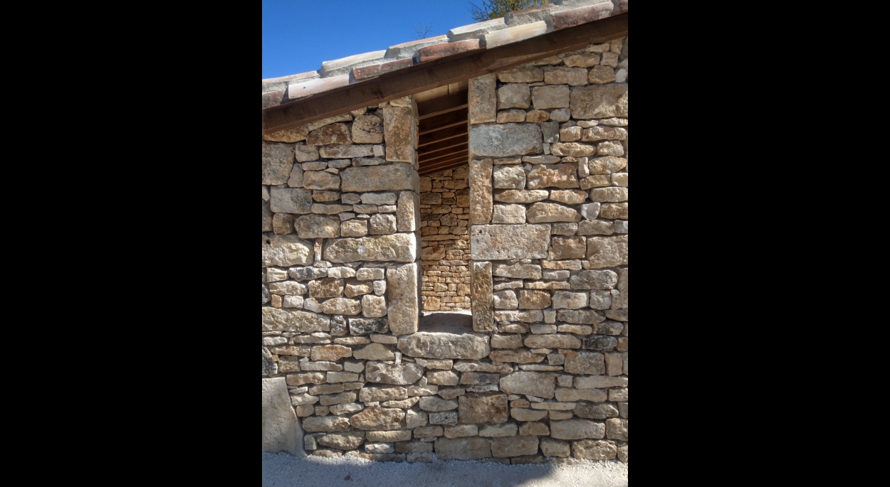 architecte 46 belmont-sainte-foi  abribus pierre et bois travaux  faille ouverture